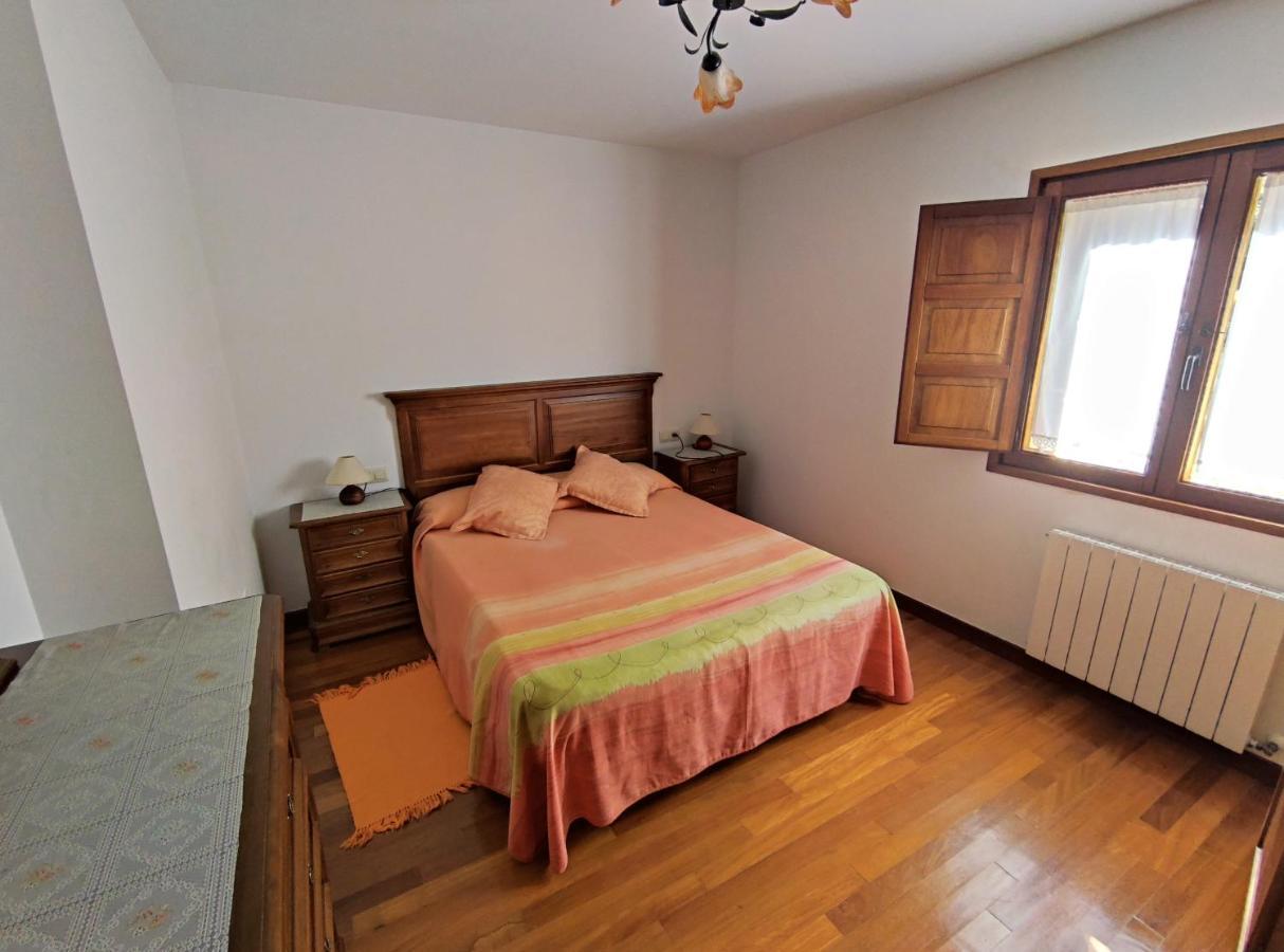 Villa La Huertona Pesaguero-La Parte Exterior foto
